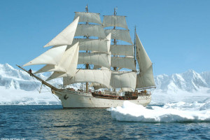 Bark Europa unter Segeln Antarktis