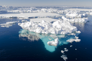 PLA04-19 In search of polar bears and pack ice, Spitsbergen; Svalbard; pack ice; blue; ice; iceberg; Jun